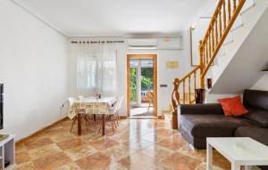 Resale - Bungalow -
Los Balcones