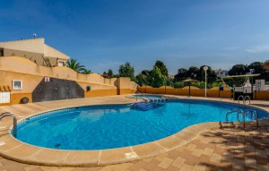 Resale - Bungalow -
Los Balcones