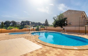 Resale - Bungalow -
Los Balcones